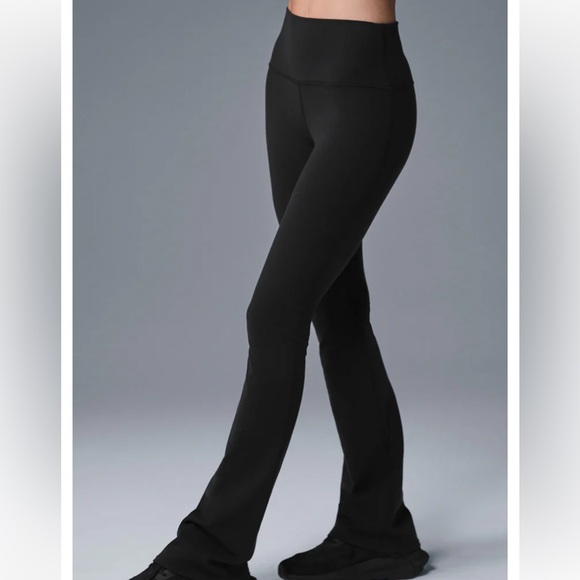 Alo Airbrush Bootcut Leggings - Picture 1 of 3